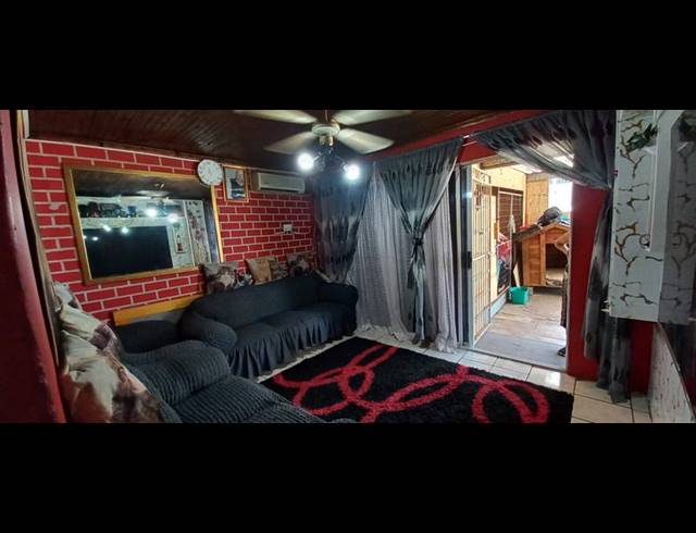 3 BEDROOM TOWNHOUSE FOR SALE IN CANESIDE